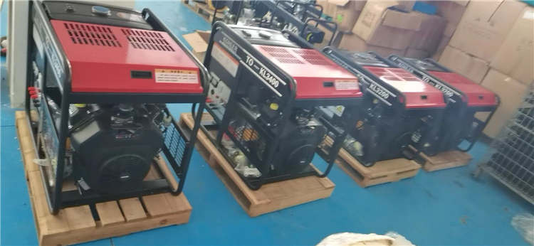 大澤動力廠家，4臺科勒汽油發(fā)電機今天發(fā)貨